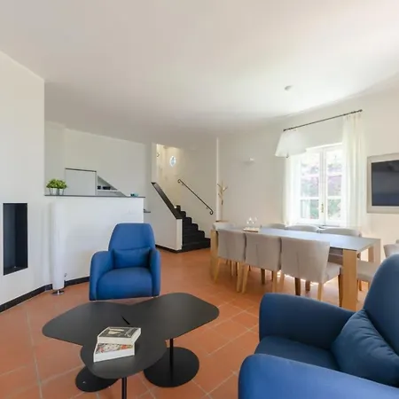 Apartment Joivy With Splendid View And Private Garden In Mulinetti *