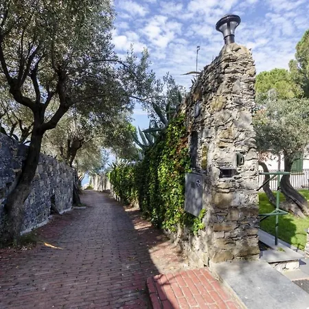Apartment Joivy With Splendid View And Private Garden In Mulinetti Recco