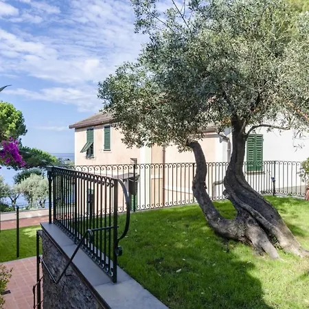Joivy With Splendid View And Private Garden In Mulinetti * Recco