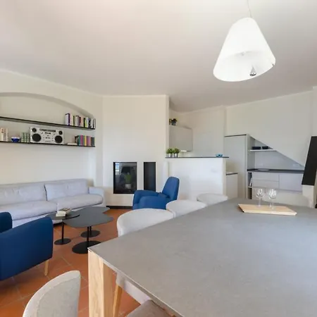 Apartment Joivy With Splendid View And Private Garden In Mulinetti *